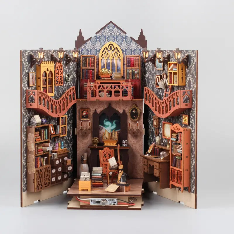 Magic Library Book Nook™